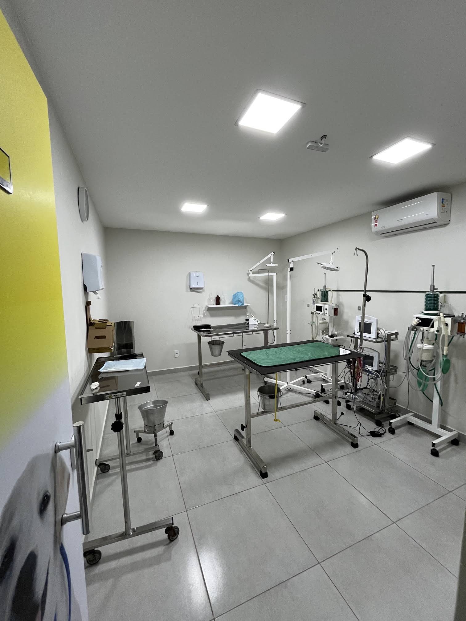 Centro cirúrgico equipado da AmparaVet